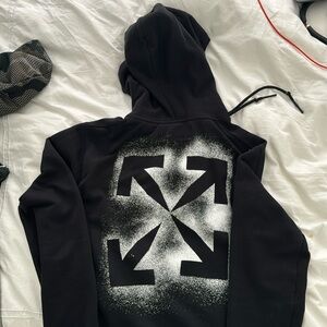 Off white LG 425 hoodie in great condition Men’s size medium